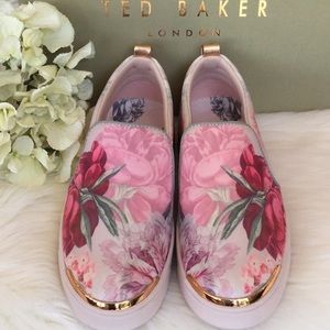 🆕Ted Baker Tancey Sneakers